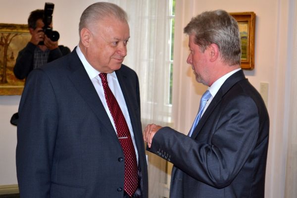 Velvyslanec B. Mazánek a velvyslanec Ruska v Litvě Alexander Udalcov
