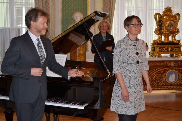 Paní Zubov a pan Zubov, interpreti skladeb Antonína Dvořáka a Leoše Janáčka na vernisáži výstavy